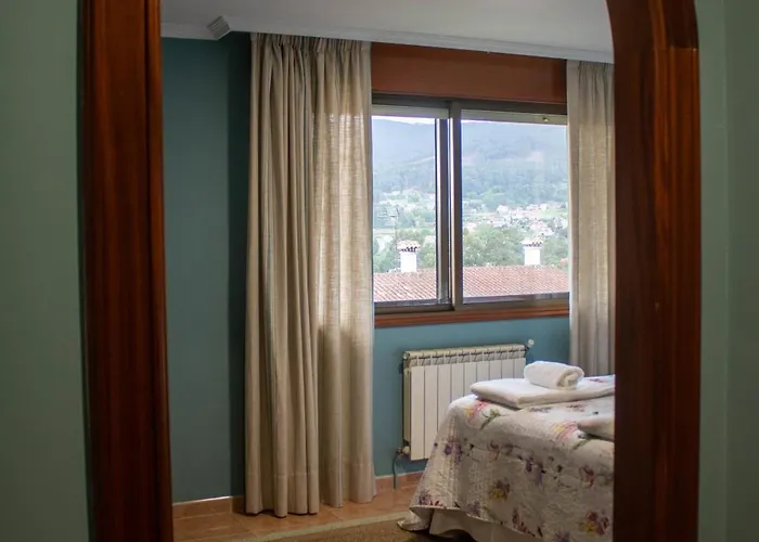 公寓 Lubians 庞特维德拉